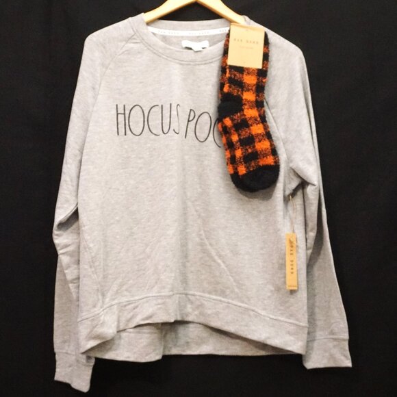 Rae Dunn Heather Gray Sweatshirt “Hocus Pocus” With Fuzzy Socks Women’s XL - Picture 1 of 9
